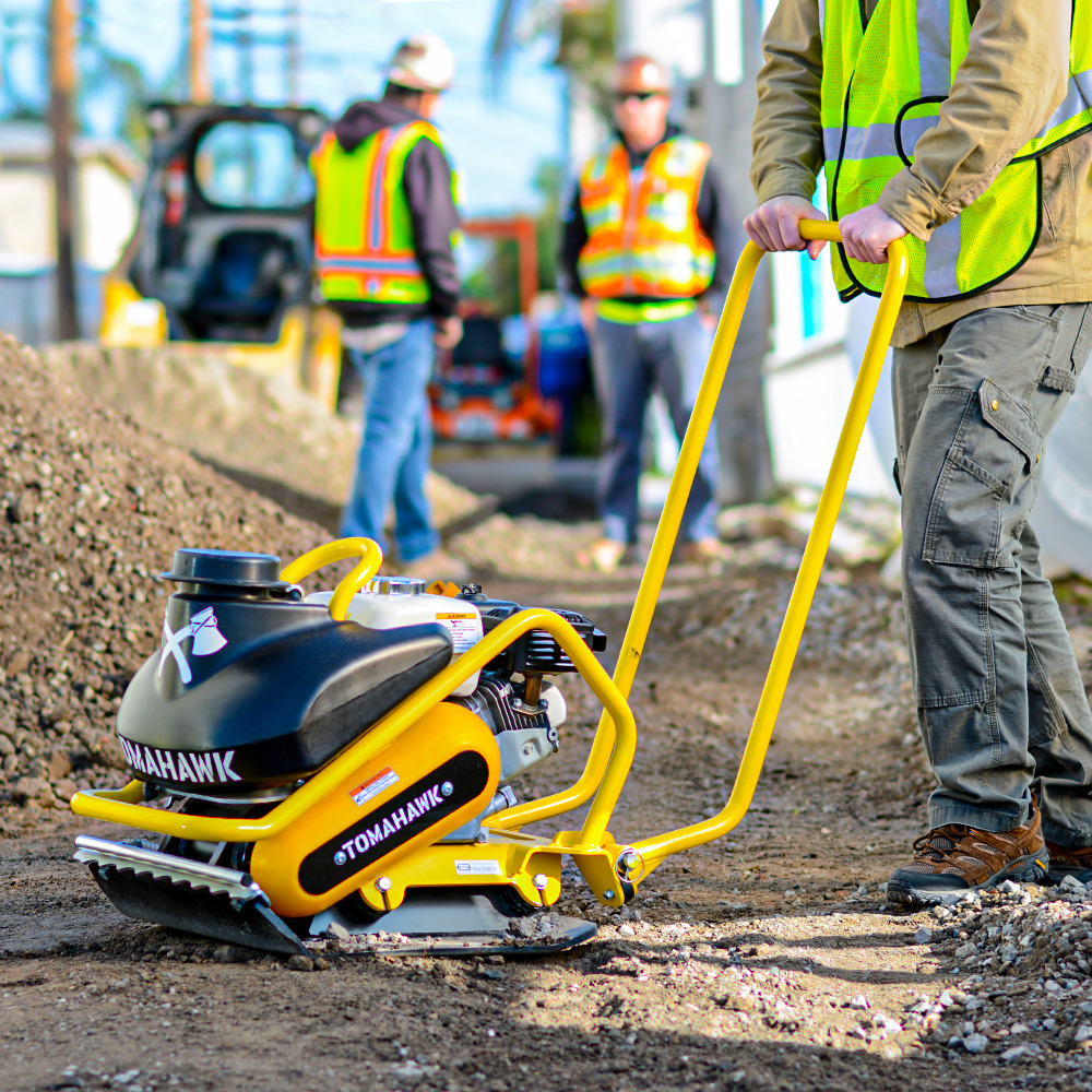 SupremeEquip Honda GX160 Reversible Plate Compactor – 320 Lbs Walk Behind, 4950 Lb Compaction Force
